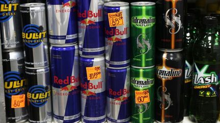 découvrez l'impact des boissons énergisantes sur la santé, le comportement et la performance. analyse des effets à court et long terme, ainsi que des conseils pour une consommation responsable.