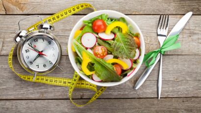 découvrez le régime 30/30/30, une méthode équilibrée qui combine protéines, glucides et lipides pour une alimentation saine et variée. apprenez à gérer vos portions et à améliorer votre bien-être général grâce à cette approche simple et efficace.