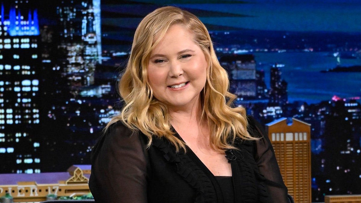 découvrez la fascinante transformation de rosie o'donnell grâce à mounjaro. explorez son parcours inspirant, les défis surmontés et les changements positifs dans sa vie, révélant ainsi l'impact de ce traitement innovant sur sa santé et son bien-être.