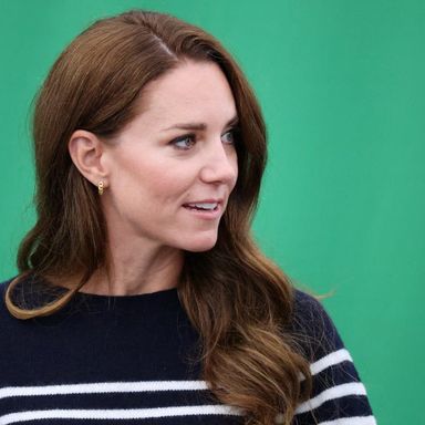 découvrez l'expertise de kate middleton en matière de mode et de bien-être, mettant en avant son corps élancé. explorez ses conseils et astuces pour un style raffiné et une silhouette élégante, inspirant des milliers de personnes à travers le monde.