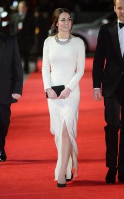 découvrez le parcours de perte de poids de kate middleton, ses astuces de style de vie, ses méthodes nutritionnelles et l'impact de son engagement dans le sport sur sa silhouette. inspirez-vous de sa transformation pour adopter un mode de vie sain et équilibré.