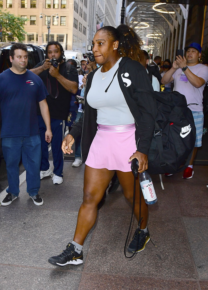 découvrez la transformation santé impressionnante de serena williams : son parcours, ses habitudes alimentaires et ses secrets bien-être pour rester en forme et performante sur les courts.
