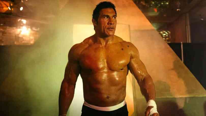 découvrez comment dwayne johnson a perdu du poids de façon impressionnante pour se préparer à un nouveau rôle au cinéma. suivez sa transformation physique spectaculaire !